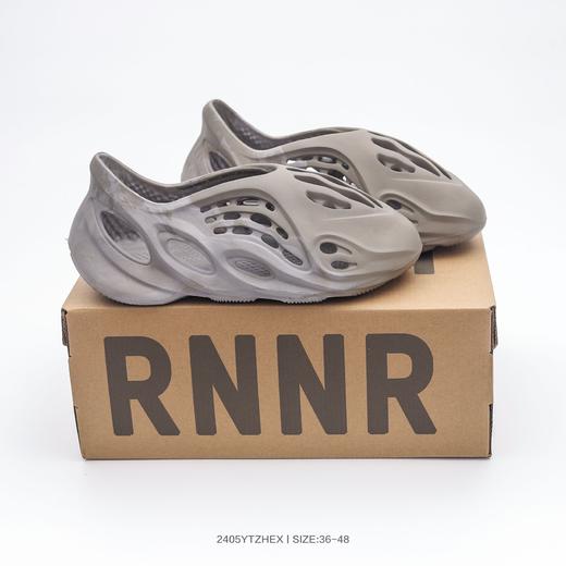 阿迪达斯椰子洞洞鞋
合集 商品图8