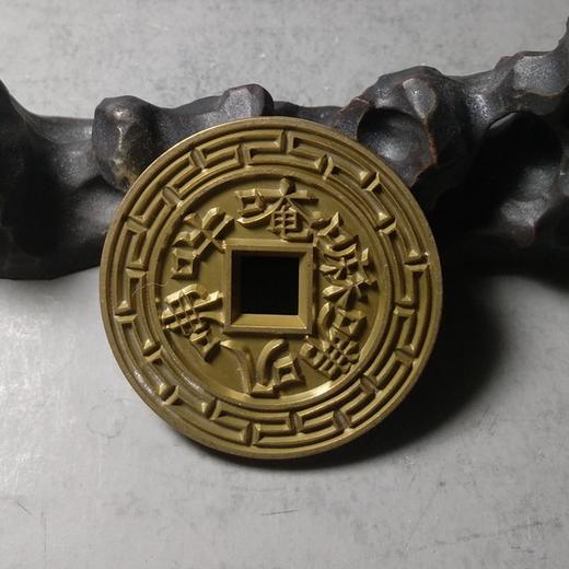 古泉书馆文创  六字真言 雕母 文房铜镇 DH0002 商品图5