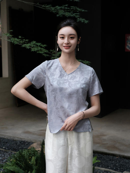 盛唐婧 |V领百搭真丝T恤 商品图5