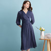 EITIE爱特爱夏季新款气质V领压褶缎面收腰通勤显瘦长裙连衣裙7407122 商品缩略图3