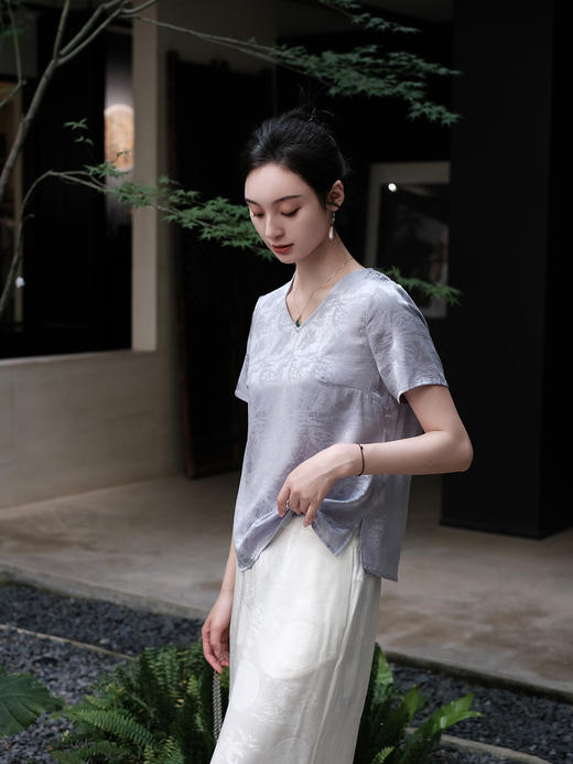 盛唐婧 |V领百搭真丝T恤 商品图7