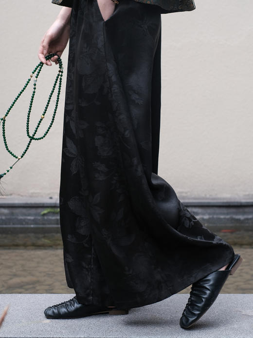 盛唐婧 |真丝香云纱直筒阔腿裤 商品图1