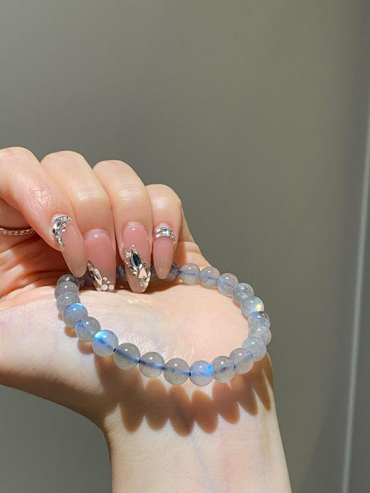 灰光石水晶手串 
简直就是行走的小灯泡💡 商品图3