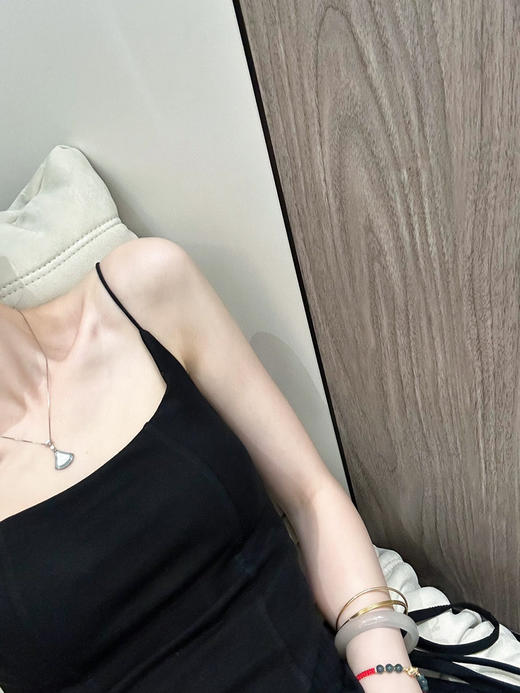 蓝水翡翠扇子项链 商品图1