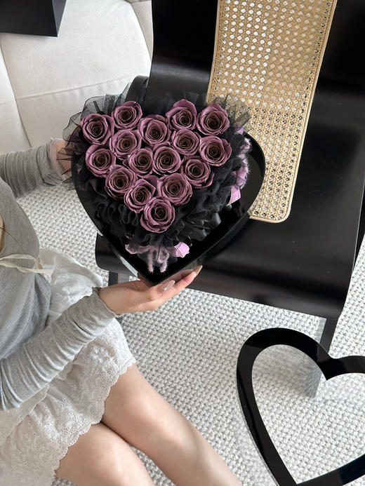 芭蕾风爱心永生花花盒（可摆放3-5年） 商品图1