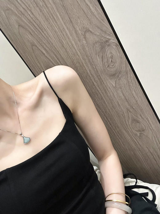 蓝水翡翠扇子项链 商品图0