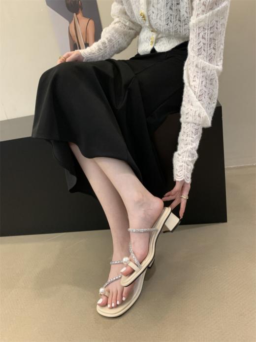 ☀️☀️【蘭柜法式珍珠套趾凉拖】😋1、脚垫软糯，不磨脚，好穿到起飞，视觉上超级显脚纤细，方头也很装脚 🌿  商品图3