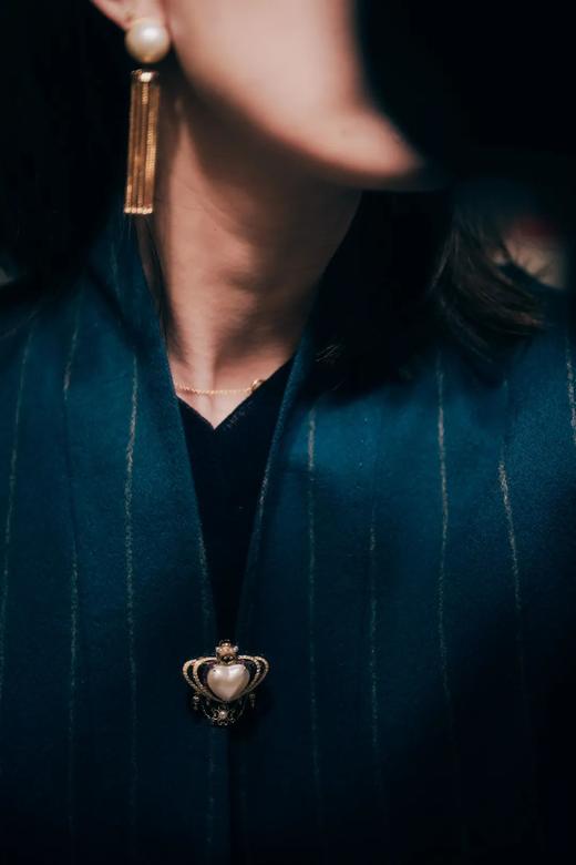 如皇后冠冕般的，心形马贝珍珠胸针 商品图5