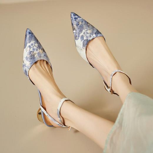 【预售5天】小众气质浅口，尖头后空凉鞋高跟鞋ML&ML-145 商品图1