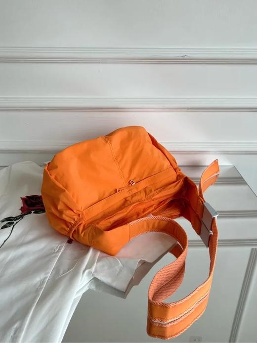 【防水 轻便 0负担】防晒出行挎包  品牌质感防晒面料 自重敲轻 容量巨大 通勤休闲都让你好看~ 商品图1