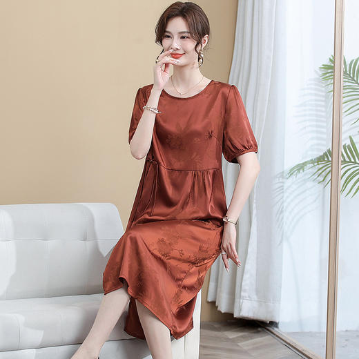 MC 24气质国风连衣裙遮肚妈妈宽松洋气裙 商品图2