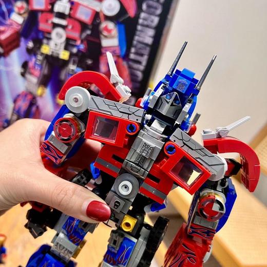【买1送1 变形金刚积木】典藏版礼盒积木—变形金刚 大黄蜂&擎天柱还能2变 相当于4种玩法 商品图2