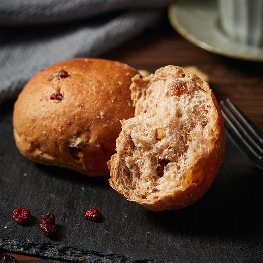 全麦核桃果干软欧 220g 商品图3