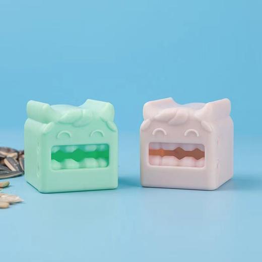 【吃瓜子太方便了，瓜子剥壳神器】新款创意小牛造型瓜子剥壳神器，懒人剥瓜子皮手动去壳器家用去壳器葵花籽剥皮开口工具QQ 商品图3