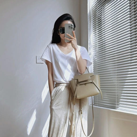 【E】桑蚕丝v领短袖T恤 商品图1