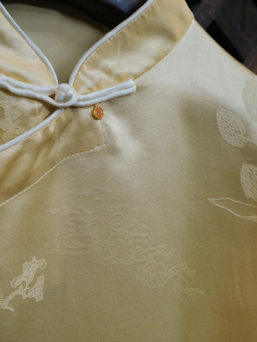 瑕疵|STJINGx凯喜雅x故宫 |锦簇花下斜襟上衣[特价品] 商品图1