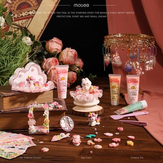 mobee咕卡套装玩具女孩生日礼物7-14岁六一儿童手工diy装饰品挂摆件盒 童趣小铺；咕咔全套奶油胶咕盘 一整幢开箱惊喜 公主过家家 商品图9