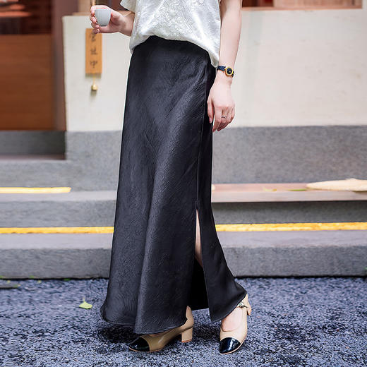 新国潮美学半身裙，小众别致独特，万能穿搭 商品图1