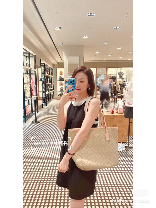 纯原单coach蔻驰 5696 最新奥莱款  卡其拼粉 商品图0