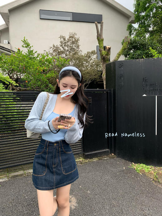 Read Nameless/baby蓝弧边开衫+云朵蓝吊带＋铁蓝牛仔裙裤 商品图5