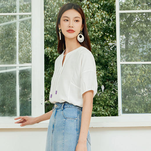 玳莎砂洗电力纺绳带V领小衫女2024年夏季新款100%桑蚕丝上衣衬衫  EB31104 商品图2