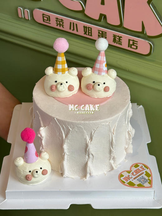 小熊立体手绘蛋糕（三个熊头） 商品图0