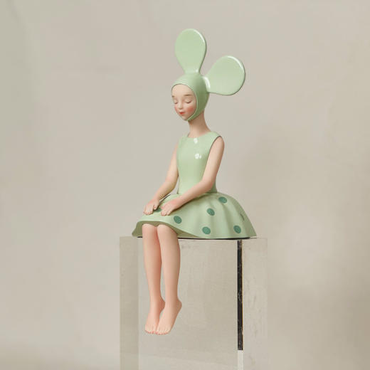 兰苕波点-坐姿-然女孩 商品图1