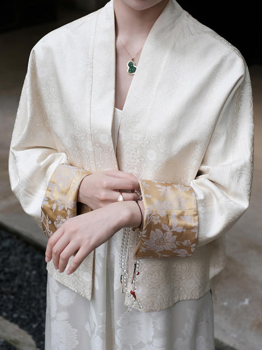 盛唐婧 |双面穿小团龙真丝外套 商品图1