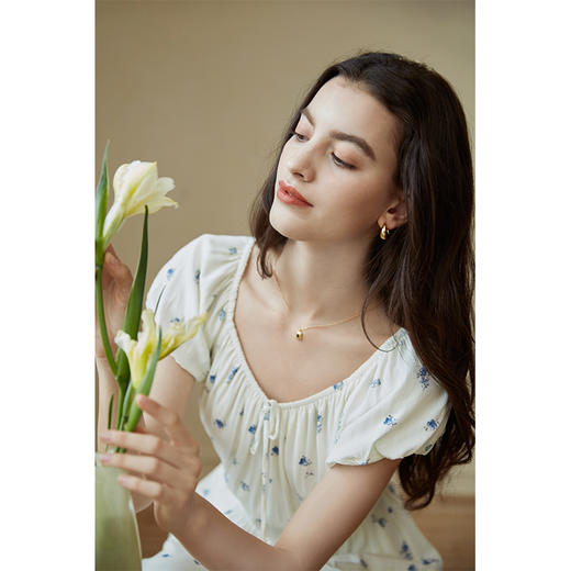 HeyDress蓝色印花连衣裙女夏季法式复古V领收腰设计泡泡袖裙子 商品图1