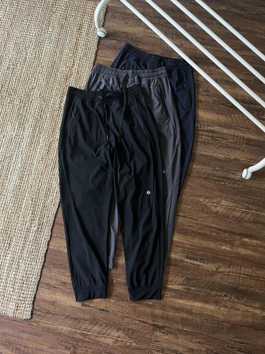 点此购买 Lululemon春夏季男士速干长裤 md 288391 商品图0