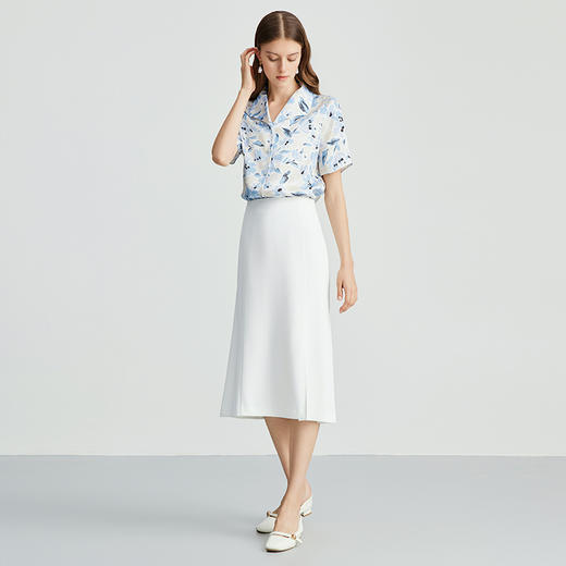 EITIE爱特爱夏季新款优雅通勤女人味鱼尾开叉白色高腰半身裙B2406324 商品图3