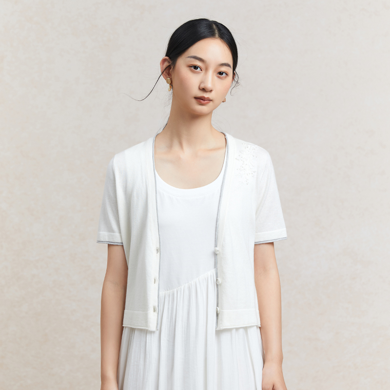 Famecoco范可儿植物刺绣针织开衫女夏纯棉短袖v领外套FAC3DE005