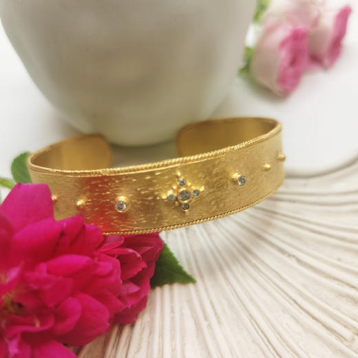 北京仓｜Leticia Ponti-Louise Martelé-金色 手镯［法国设计师］ 商品图3