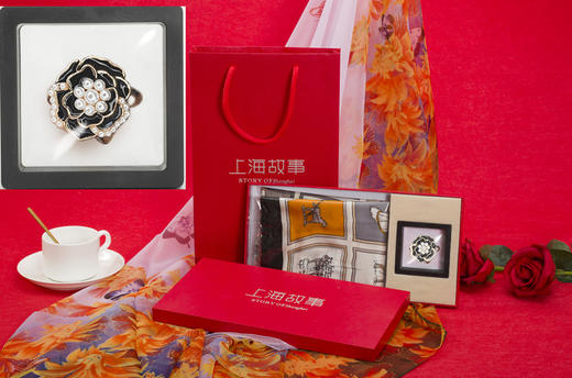 鑫彩之云珍珠玫瑰丝巾扣+随机丝巾一条 商品图0