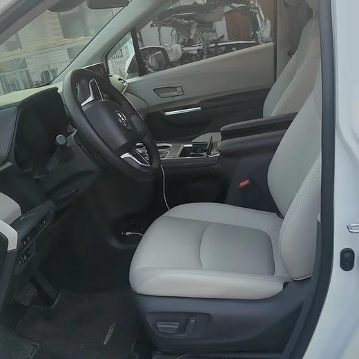 丰田 赛那 SIENNA 2.5L 混动 舒适版【长租-北京】 商品图3