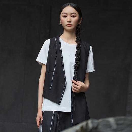 famecoco范可儿品牌原创不规则马甲女夏v领叠穿马夹FAC3CA012 商品图1