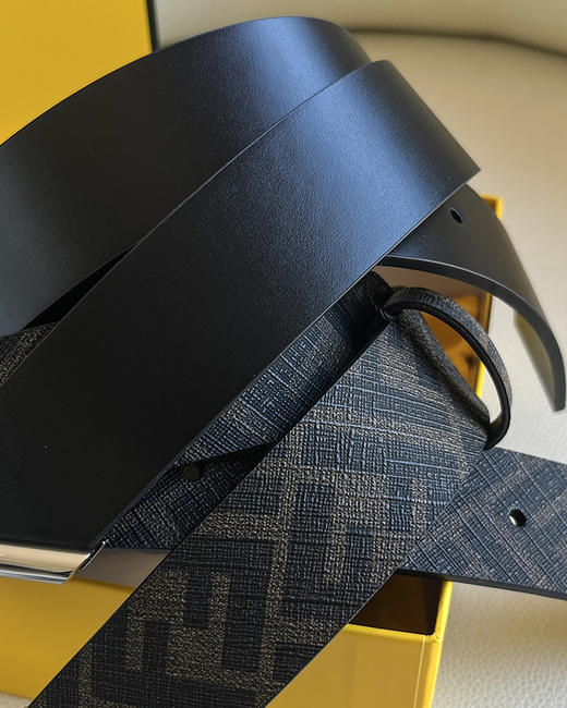 现货 THS 5.18-无 芬迪家 男士 FF钉扣双面用腰带 男士皮带 CR214 商品图2