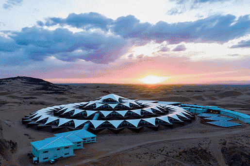 五一团立即1200！奢玩内蒙5天4晚亲子营，入住沙漠豪华莲花酒店，玩转沙漠“迪士尼”！左手沙漠，右手草原，一次解锁2种必打卡景观！玩转沙漠草原、星空露营…