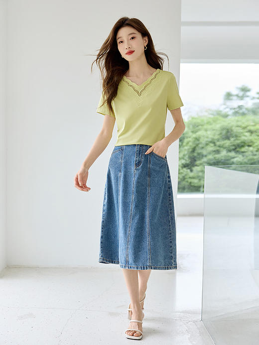 【专属特价】熙世界正肩t恤短袖2025夏季新款宽松显瘦刺绣V领百搭甜美上衣 商品图4