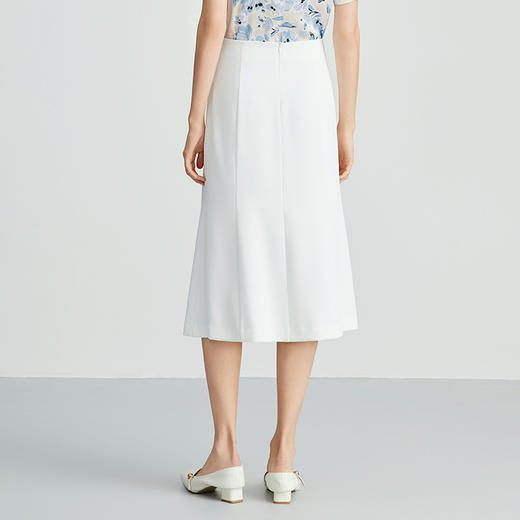 EITIE爱特爱夏季新款优雅通勤女人味鱼尾开叉白色高腰半身裙B2406324 商品图4