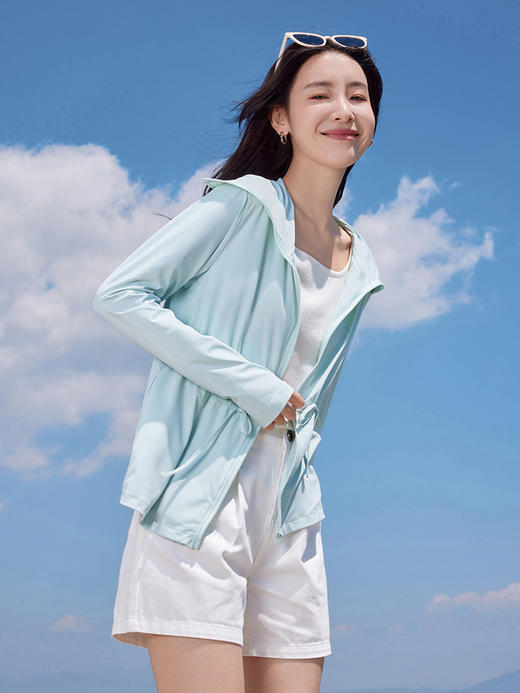 【周末秒杀】熙世界防紫外线UPF50冰丝凉感户外收腰原纱防晒衣服薄款面膜衣 商品图2