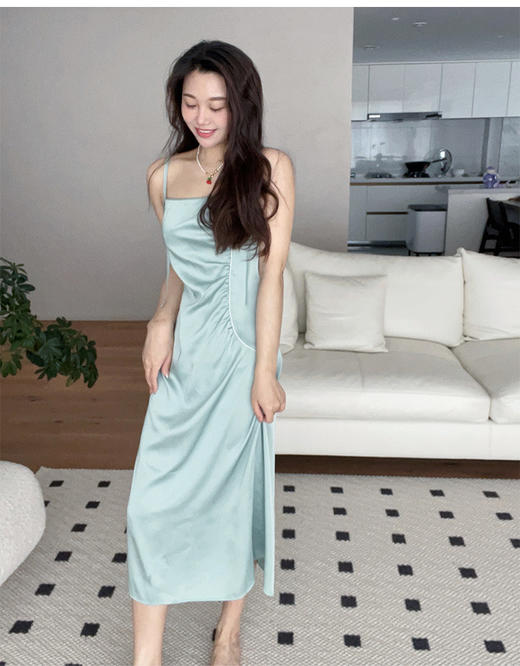 年终特惠 不退不换！！！ptcoling小可另  原创设计收腰褶皱丝感开衩裙 商品图3