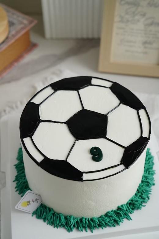 手绘足球 商品图0