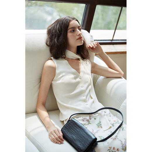 HeyDress飘带背心女夏季法式V领修身冰爽丝无袖上衣单排扣百搭T恤 商品图1