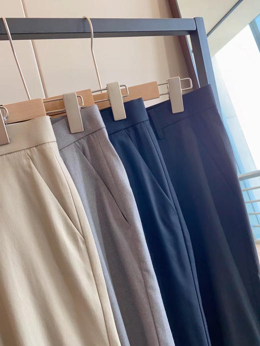 25特价 2405311    男士薄款蚕丝 休闲西裤 商品图1