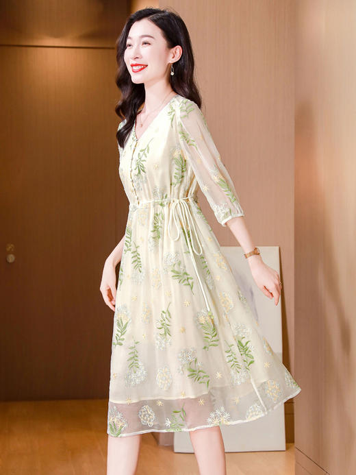ASE2024夏季V领五分袖气质优雅真丝连衣裙 商品图1