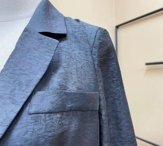 黑色暗纹极简收腰西服 商品图9