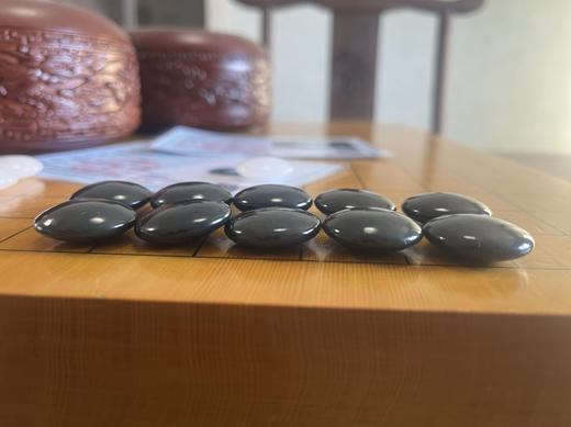 天然玉石围棋：新疆和田玉青玉黑子+金丝玉白子+雕龙红木罐 商品图7