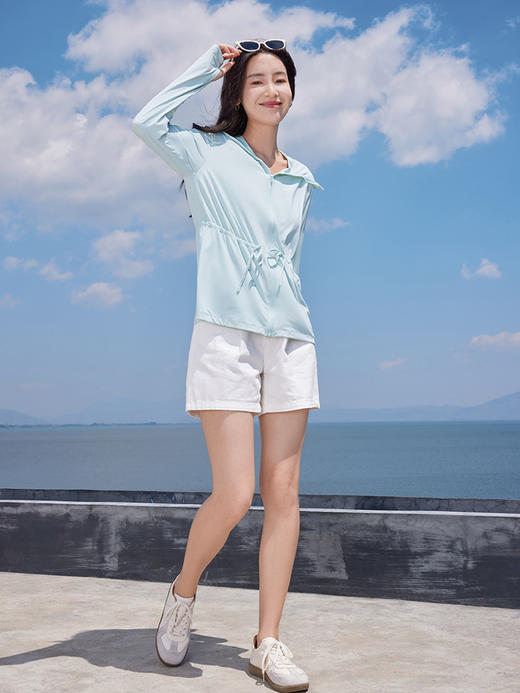 【周末秒杀】熙世界防紫外线UPF50冰丝凉感户外收腰原纱防晒衣服薄款面膜衣 商品图5