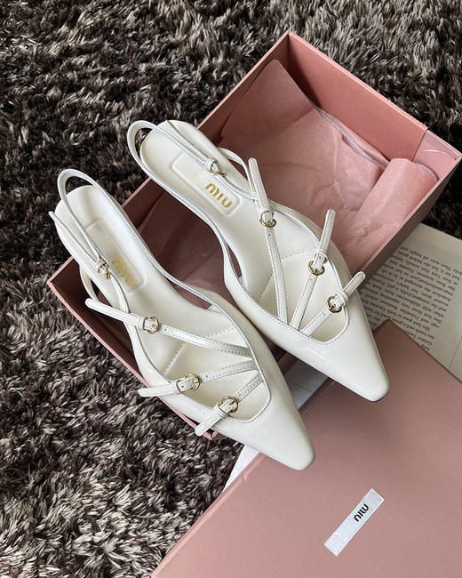 现货 THS 5.18-限时 缪家 女士小尖头漆皮 优雅绑带猫跟穆勒凉鞋 4色 BZ1176 商品图6